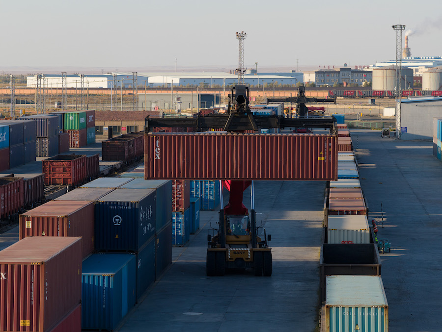 中歐班列中通道2025年通行量突破3000列 較去年提前39天