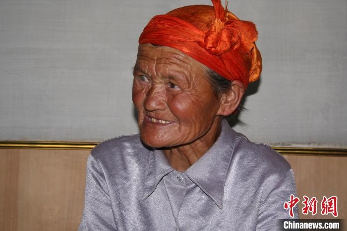 薩仁托婭拍攝的“草原母親”。　薩仁托婭供圖