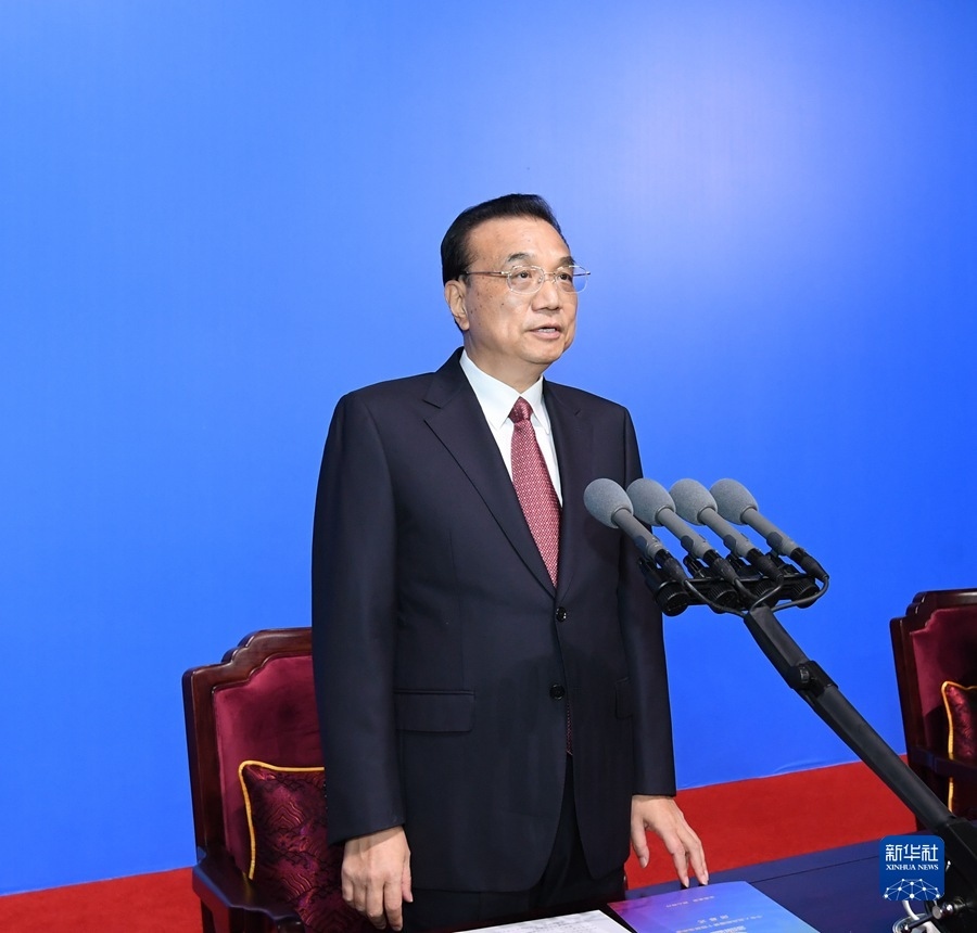 9月27日晚，中華人民共和國第十四屆運動會在陜西西安閉幕。中共中央政治局常委、國務(wù)院總理李克強出席閉幕式并宣布運動會閉幕。新華社記者 申宏 攝