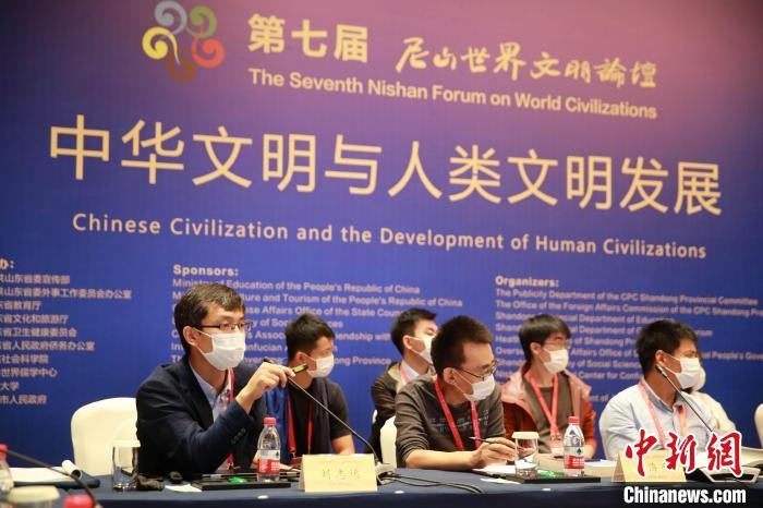9月27日，第七屆尼山世界文明論壇在山東曲阜開幕。近200位海內(nèi)外專家學(xué)者將進(jìn)行30場對話交流活動?！×籂?攝