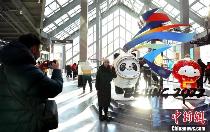 圖為滑雪場現(xiàn)場。　許婷 攝