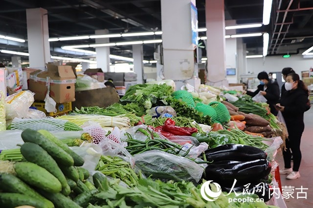 本輪疫情初期的美通農(nóng)產(chǎn)品批發(fā)市場。玉泉區(qū)融媒體中心供圖