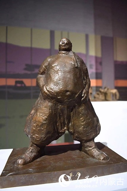 吳為山作品《大草原》。人民網(wǎng)記者富麗娟攝