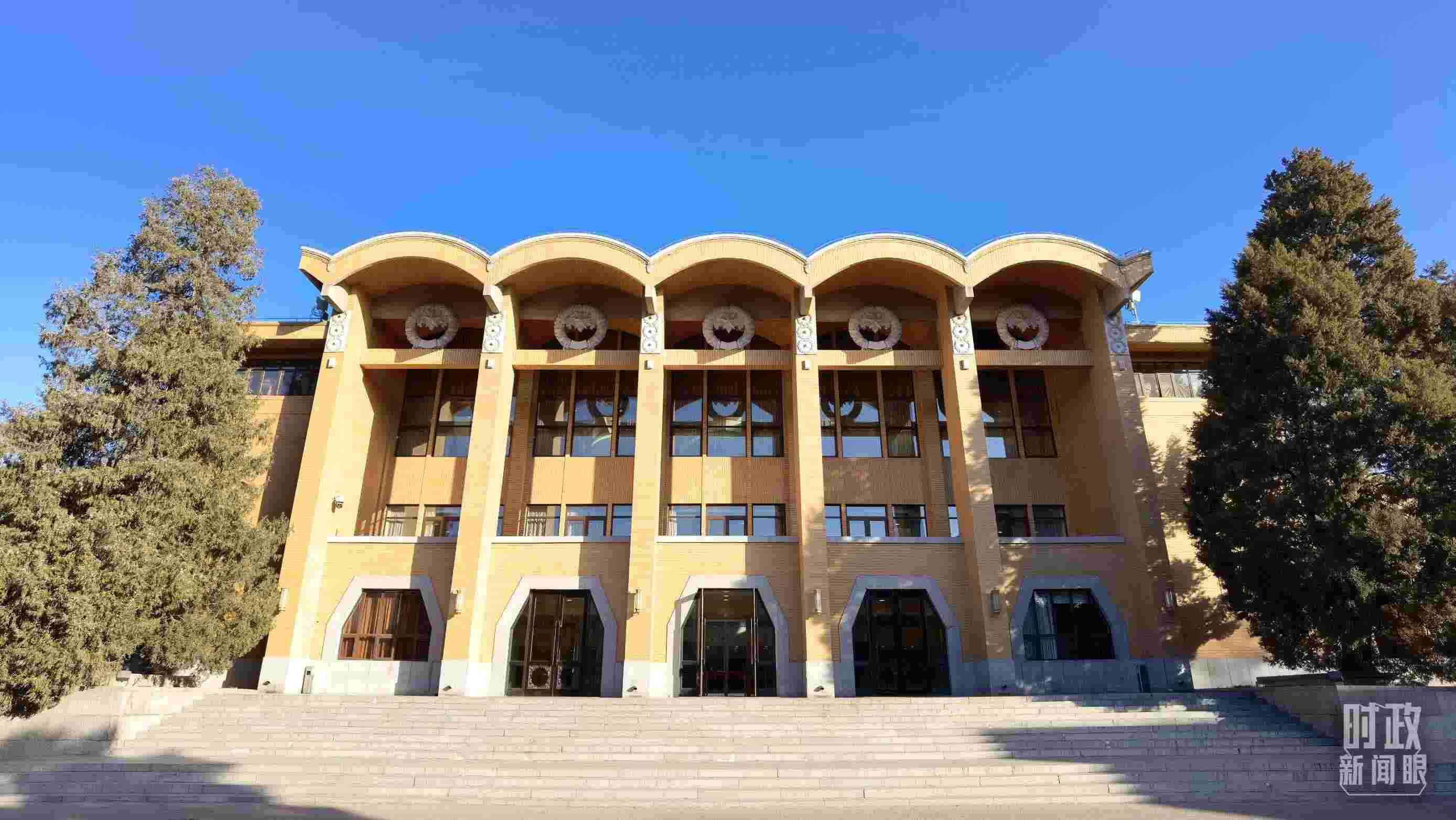 △2023年3月1日，中央黨校建校90周年慶祝大會(huì)在這里舉行。（總臺(tái)央視記者石丞拍攝）