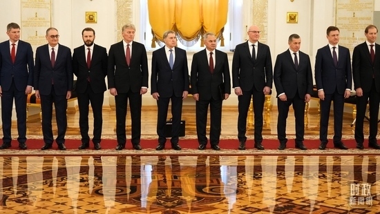  △參加歡迎儀式的俄方代表。（總臺(tái)國(guó)廣記者李晉拍攝）