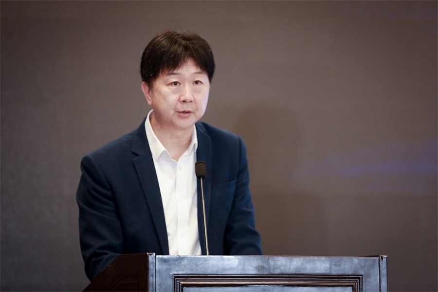 中國(guó)民主法制出版社黨委書記、社長(zhǎng)、總編輯 劉海濤