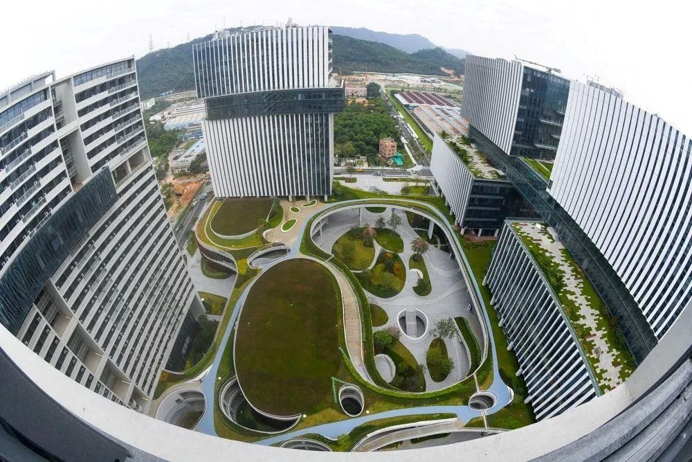 △位于深圳的光明科學(xué)城啟動(dòng)區(qū)。預(yù)計(jì)今年啟動(dòng)區(qū)的合成生物大科學(xué)裝置將部分投入使用。