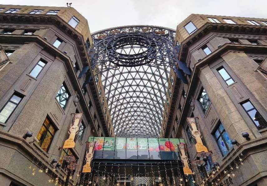 外灘中央廣場內(nèi)景。人民網(wǎng)記者 楊文全攝