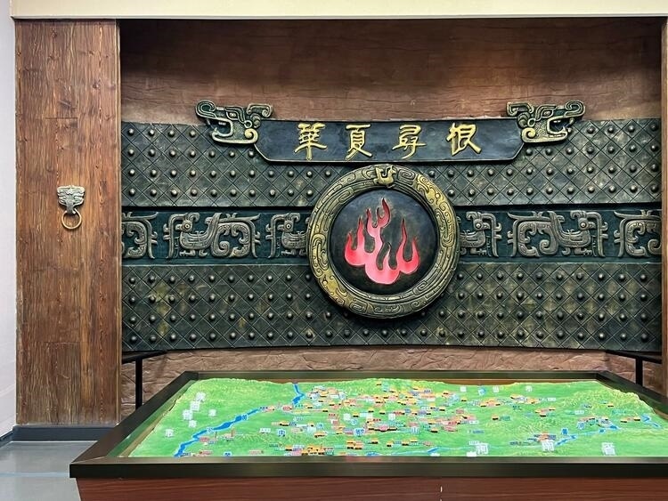 鑒往知來，跟著總書記學(xué)歷史丨走進(jìn)一座博物館，尋根五千年中華文明