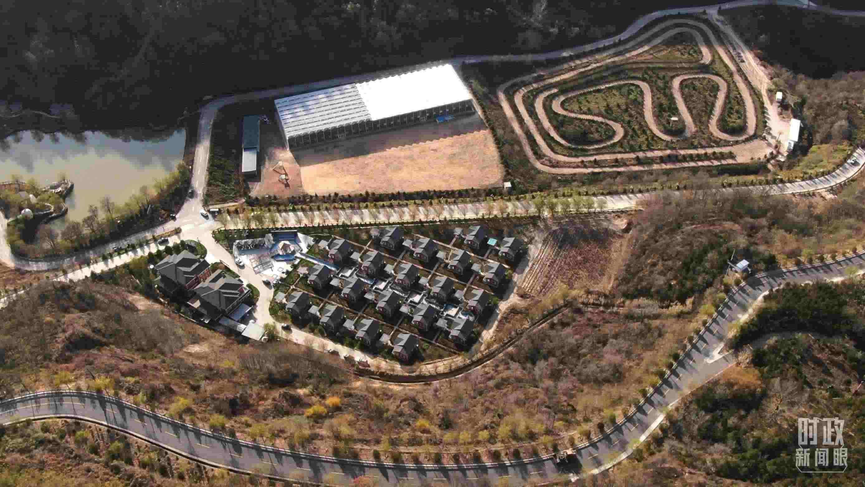 △延安市安塞區(qū)高橋鎮(zhèn)南溝村。2022年10月，總書(shū)記曾到這里考察調(diào)研。（總臺(tái)記者劉海濤、錢(qián)金庫(kù)拍攝）