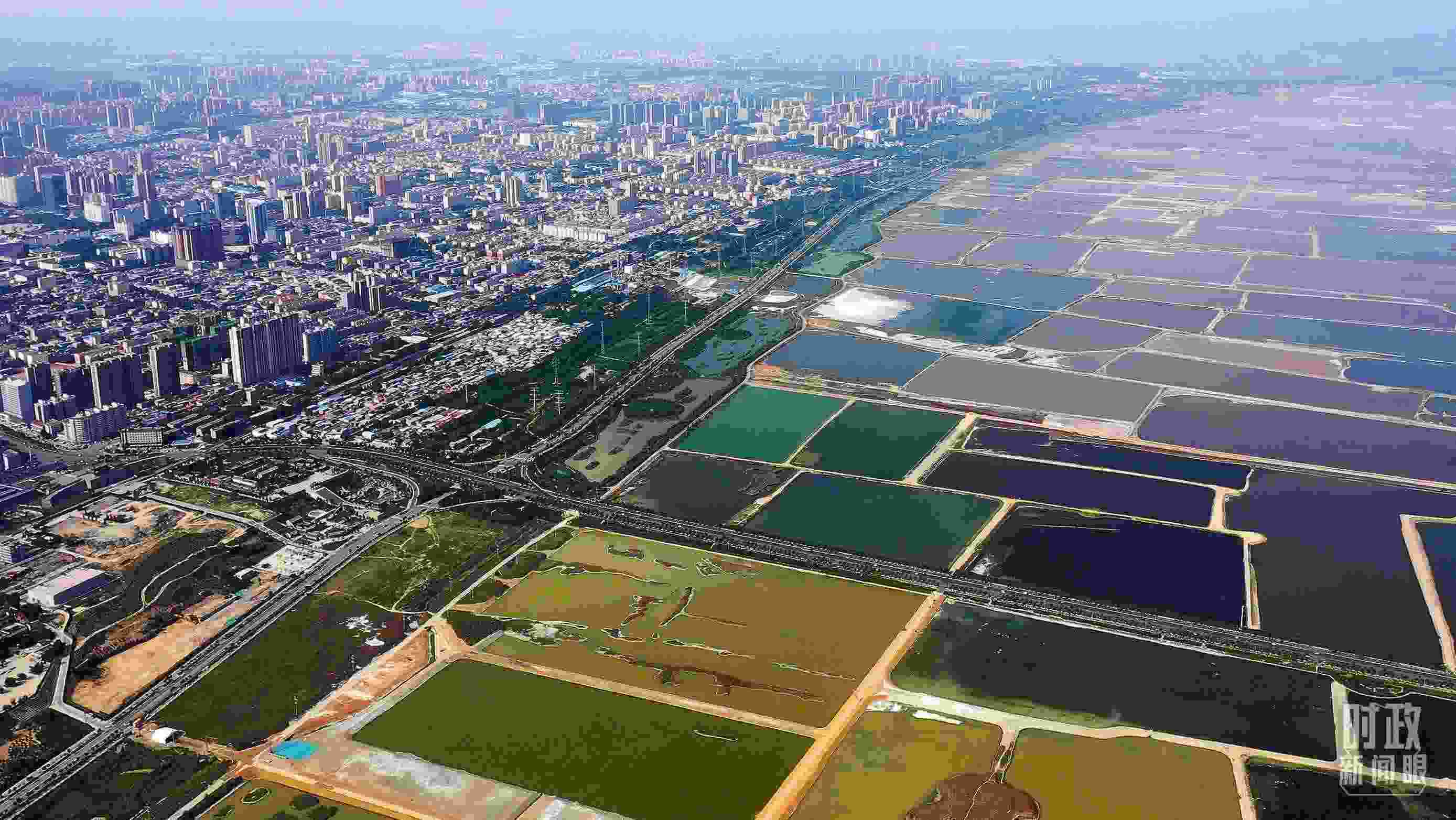 △俯瞰山西運(yùn)城。（總臺(tái)記者裴大偉、康曉宇拍攝）