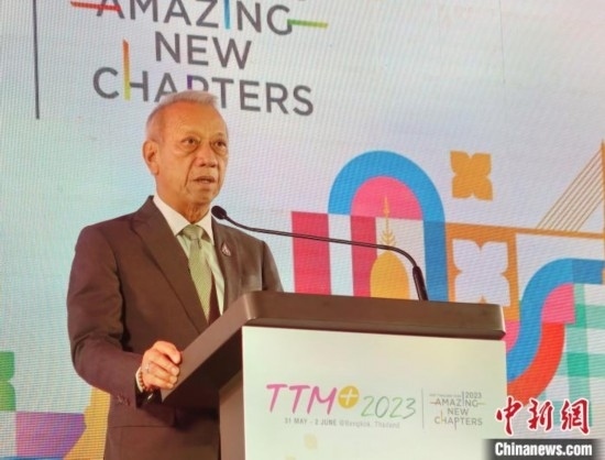 泰國旅游及體育部部長皮帕在開幕式上致辭。 趙婧楠 攝