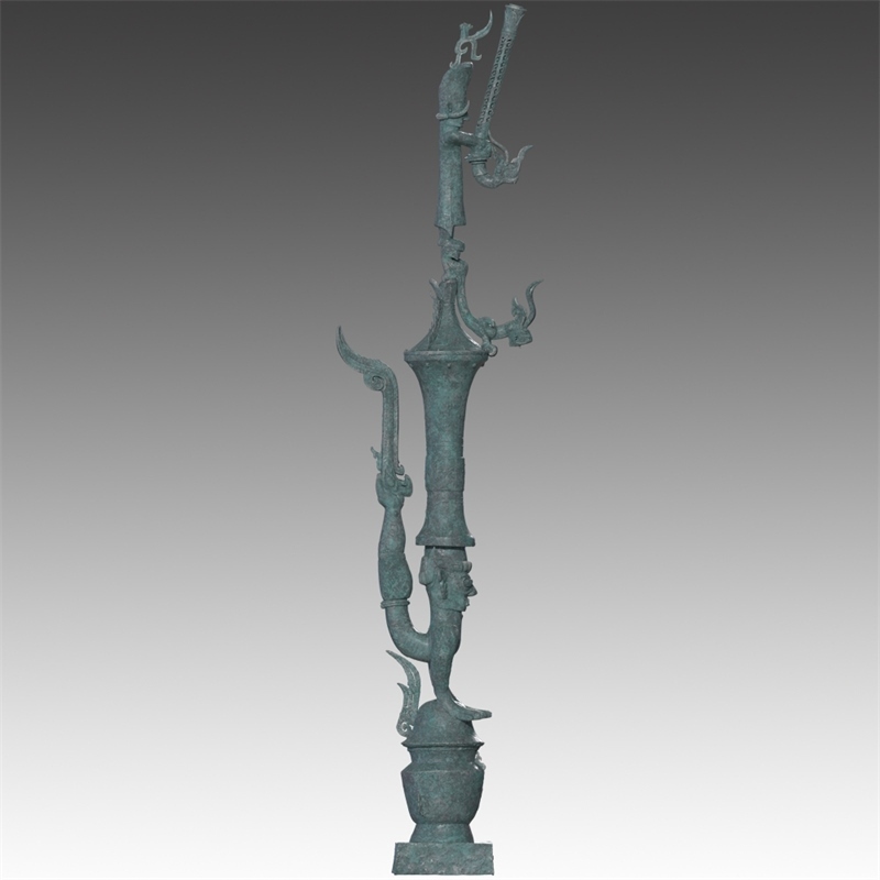 銅罍座倒立鳥足頂尊神像。四川省文物考古研究院供圖