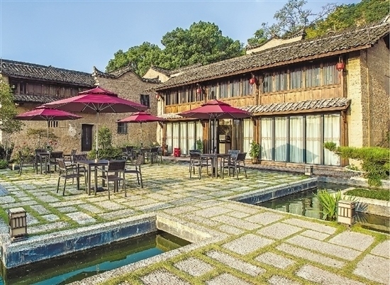 整治后的蓮都區(qū)下南山村催生眾多新業(yè)態(tài)。 當(dāng)?shù)毓﹫D