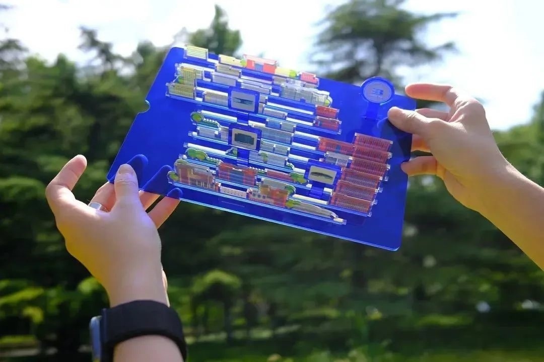 北京工業(yè)大學(xué)新版錄取通知書。校方供圖