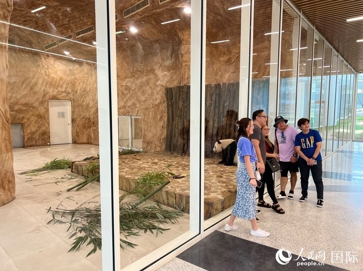 當(dāng)?shù)赜慰团c“四?！焙嫌啊Ｈ嗣窬W(wǎng)記者 張志文攝