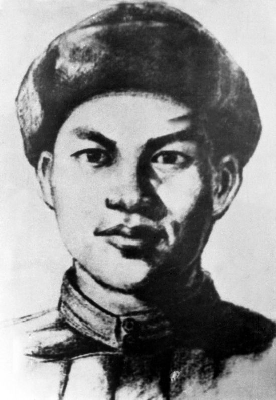  這是邱少云像。新華社發(fā)（資料照片）