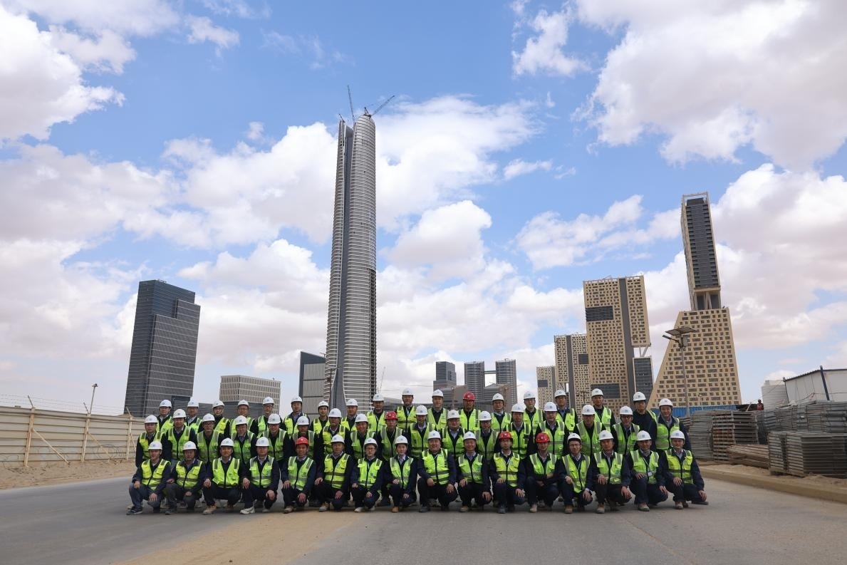 埃及新首都CBD標(biāo)志塔項(xiàng)目青年工程師團(tuán)隊(duì)。 受訪者供圖
