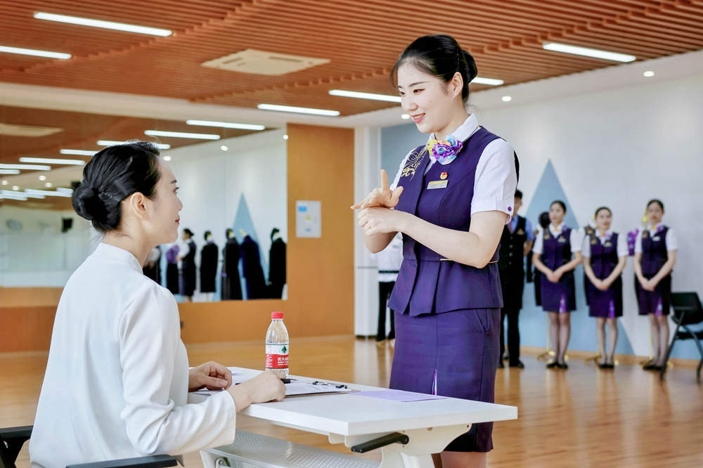 手語培訓(xùn)與考核。