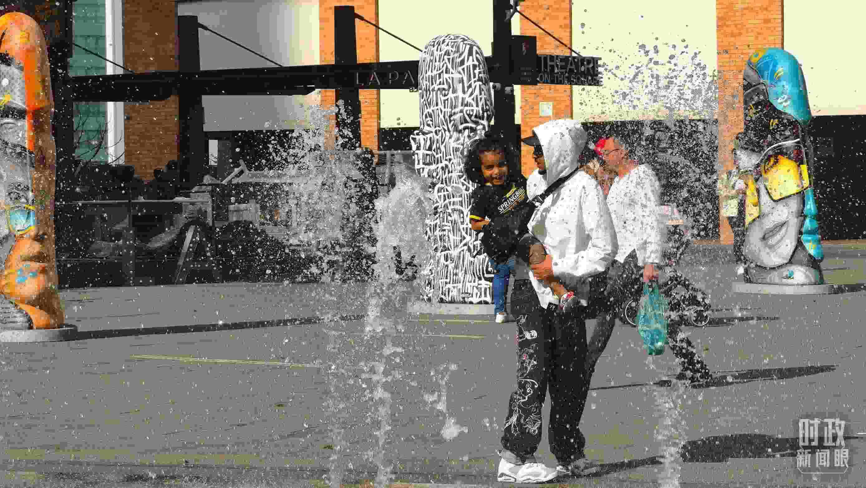 △約翰內(nèi)斯堡街頭。（總臺央視記者韓銳拍攝）