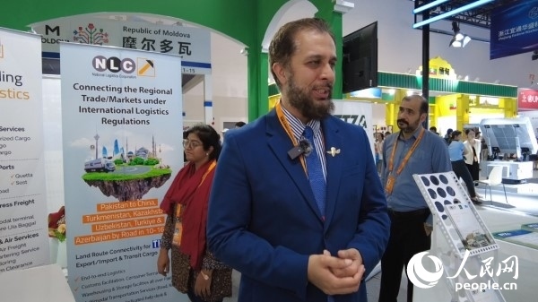 9月2日，巴基斯坦駐華使館商務(wù)參贊古拉姆·卡迪爾接受人民網(wǎng)記者采訪。人民網(wǎng)記者 趙雯博攝