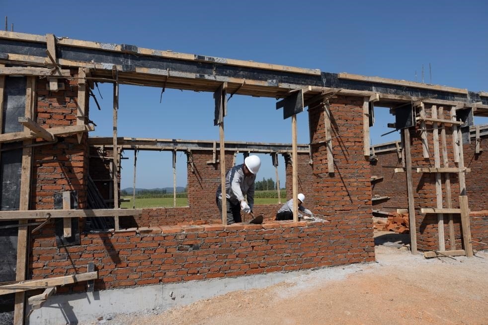 近日拍攝的黑龍江省尚志市老街基鄉(xiāng)龍王廟村。新華社記者 丁海濤 攝