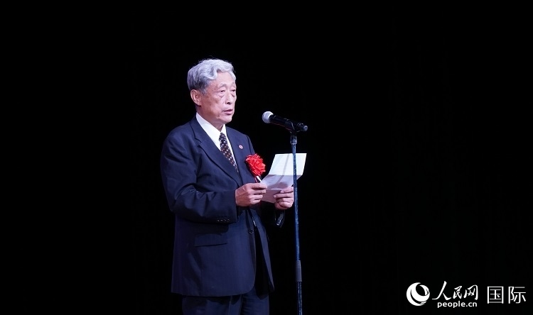 全華聯(lián)會長何德倫發(fā)表致辭。人民網(wǎng) 蔣曉辰攝