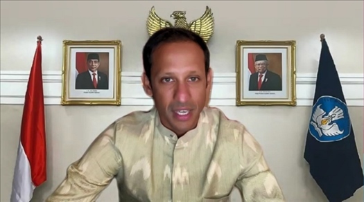 印尼教育、文化、研究和技術部部長納迪姆·馬卡里姆發(fā)表視頻致辭（清華大學東南亞中心供圖）