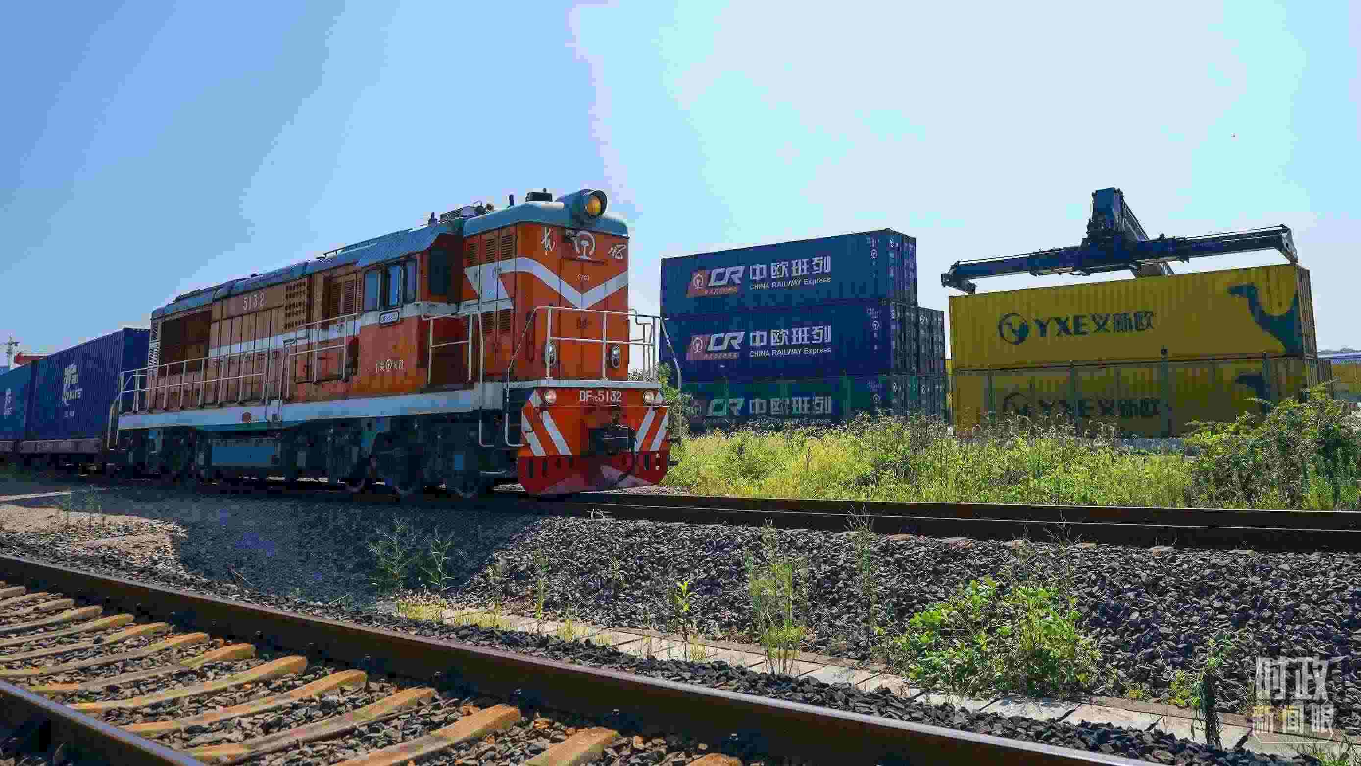 △“義新歐”先后開通了18條點對點的班列主線，業(yè)務范圍輻射50多個國家和160多個城市。（總臺國廣記者李晉拍攝）