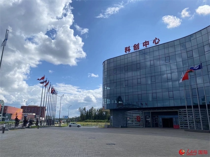 中白科技成果產(chǎn)業(yè)化創(chuàng)新中心大樓。人民網(wǎng)記者 王震攝