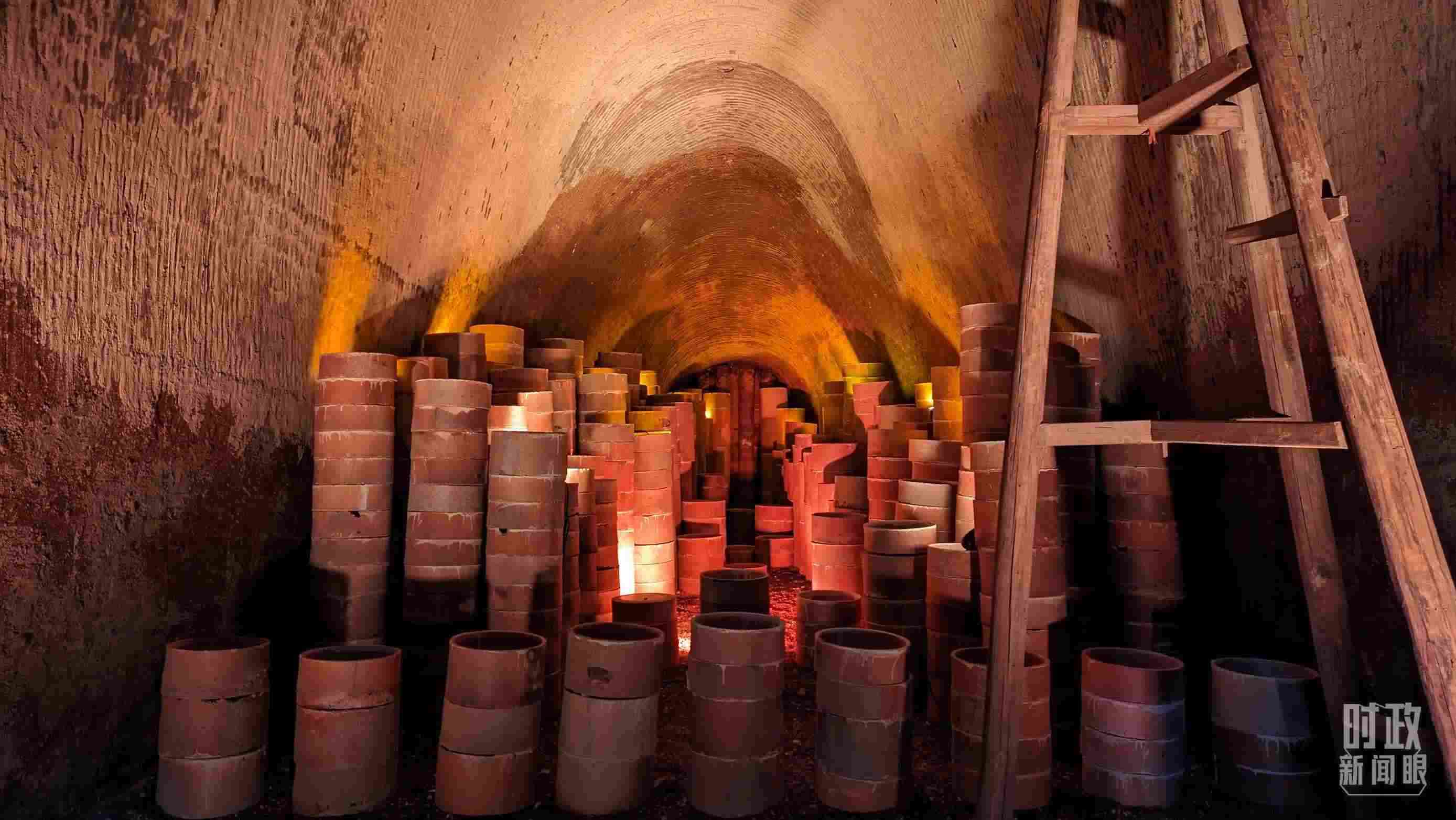 △當地現存最大的柴窯——徐家窯。（總臺央視記者朱超拍攝）