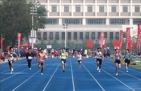 第59屆北京市中學(xué)生田徑運動會暨北京學(xué)生金奧運動隊田徑運動會。北京市教委供圖