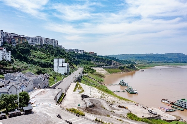 建成后的西沱鎮(zhèn)岸線環(huán)境綜合整治工程局部。受訪者供圖