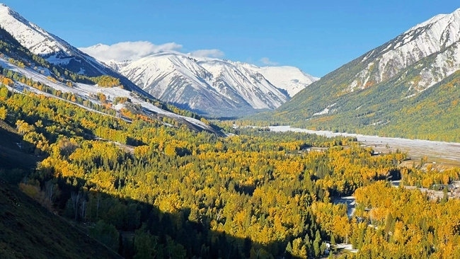 “新東方快車”沿途風(fēng)景。