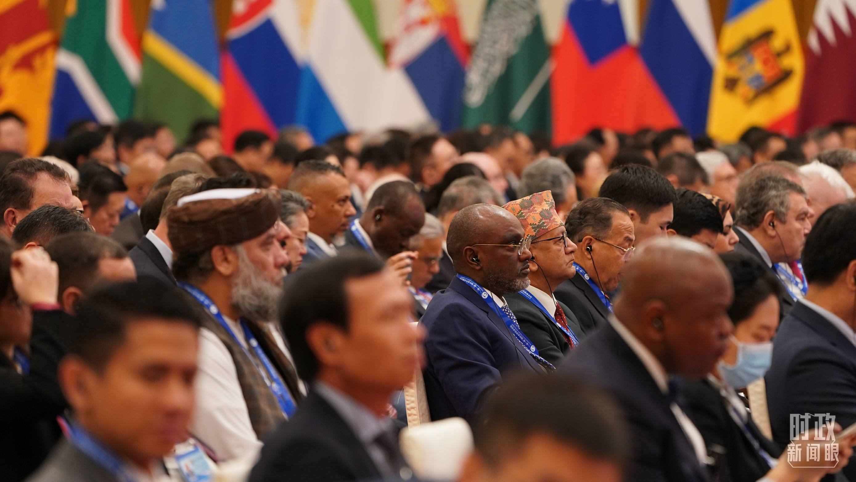 △開幕式現(xiàn)場的與會嘉賓。（總臺國廣記者李晉拍攝）