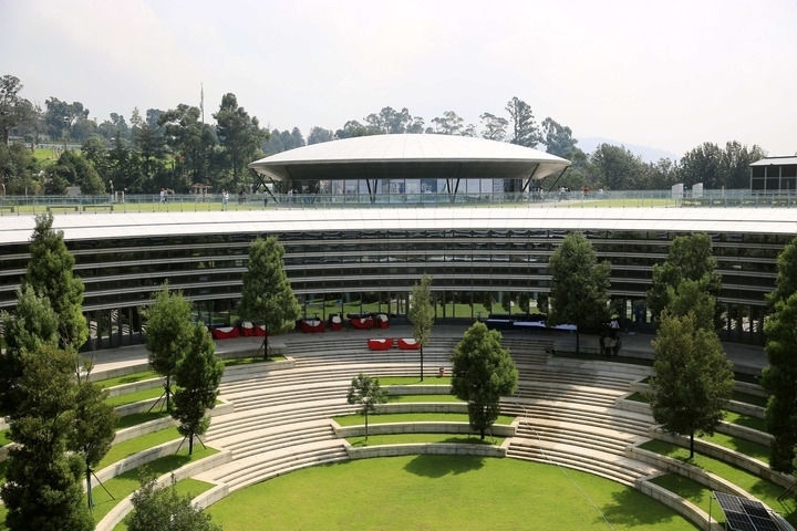 這是在埃塞俄比亞首都亞的斯亞貝巴拍攝的河岸綠色發(fā)展項(xiàng)目設(shè)施之一科技博物館（9月16日攝）。新華社記者 汪平 攝