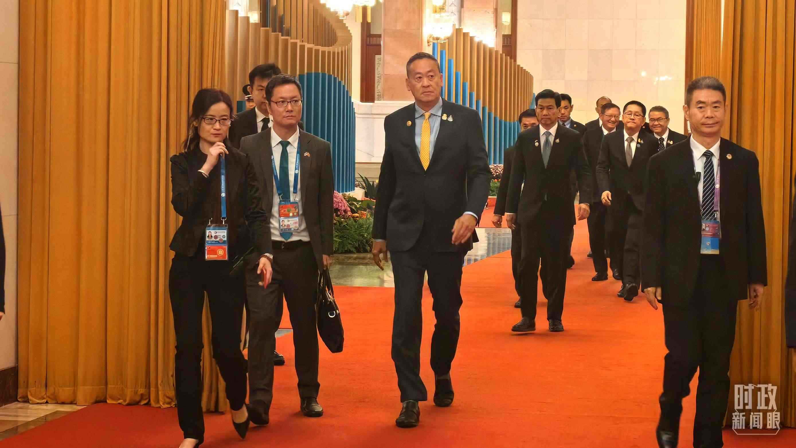 △即將參加會見的泰國總理賽塔。（總臺央廣記者潘毅拍攝）