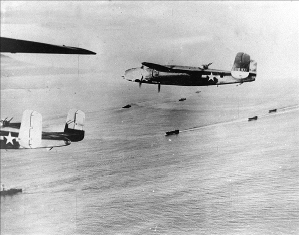 1942年4月18日，美國航空母艦甲板上B－25解放式轟炸機(jī)起飛轟炸東京工業(yè)區(qū)域，此為日本首次受盟軍之進(jìn)攻。