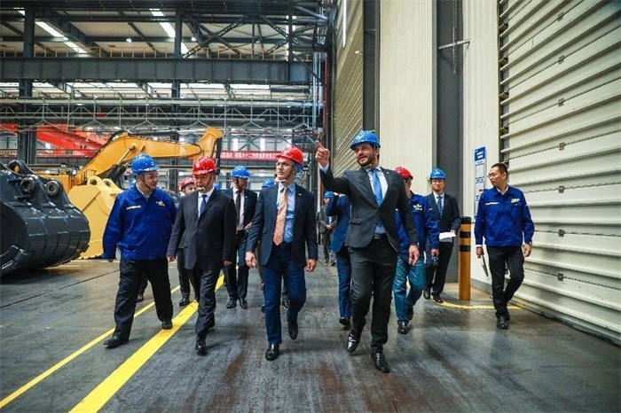 巴西米納斯吉拉斯州州長羅梅烏·澤馬到徐工集團(tuán)考察。徐工集團(tuán)供圖