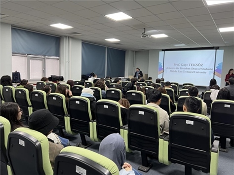 現(xiàn)場(chǎng)宣講中企。主辦方供圖