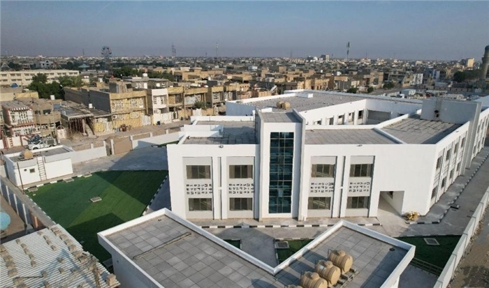 已經(jīng)完工的伊拉克瓦西特省第20號學校。該學校為合院式全功能建筑，包括教學樓，圖書室，實驗室，保衛(wèi)室等。 趙沖攝