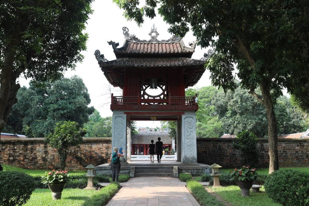 這是越南首都河內(nèi)文廟內(nèi)的奎文閣。