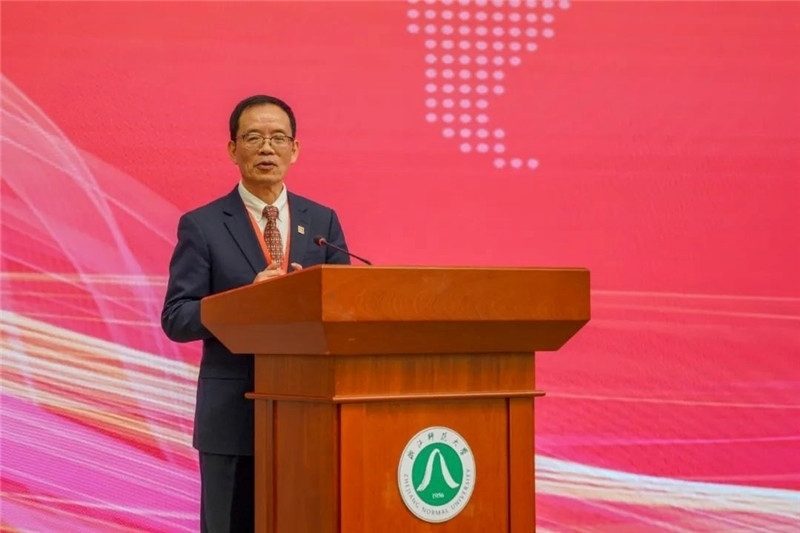 國務院學位委員會區(qū)域國別學學科評議組秘書長、浙江師范大學非洲研究院（非洲區(qū)域國別學院）院長劉鴻武致辭。主辦方供圖