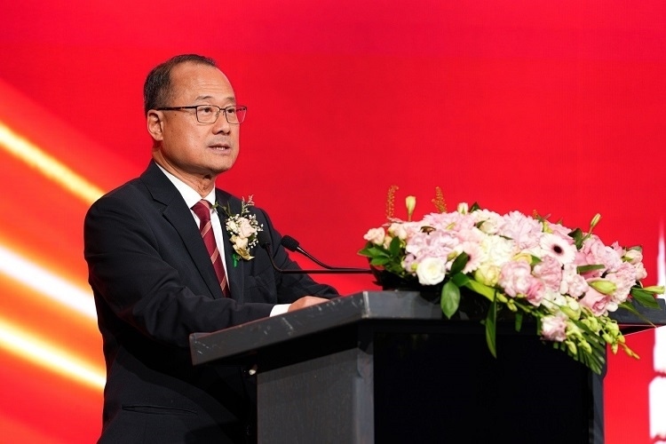 第十四屆全國政協(xié)常委、香港中華總商會會長蔡冠深致辭。阿聯(lián)酋中華工商總會供圖