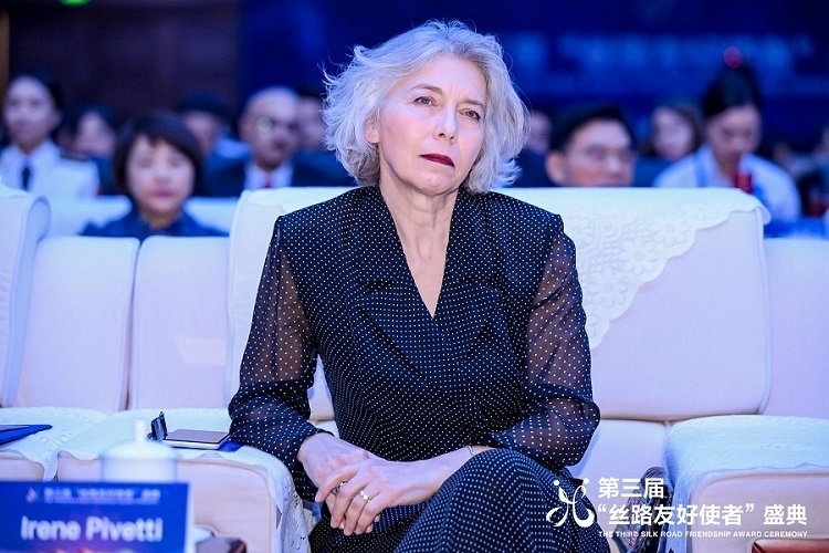 伊雷妮·皮韋蒂參加第三屆“絲路友好使者”盛典頒獎活動。主辦方供圖