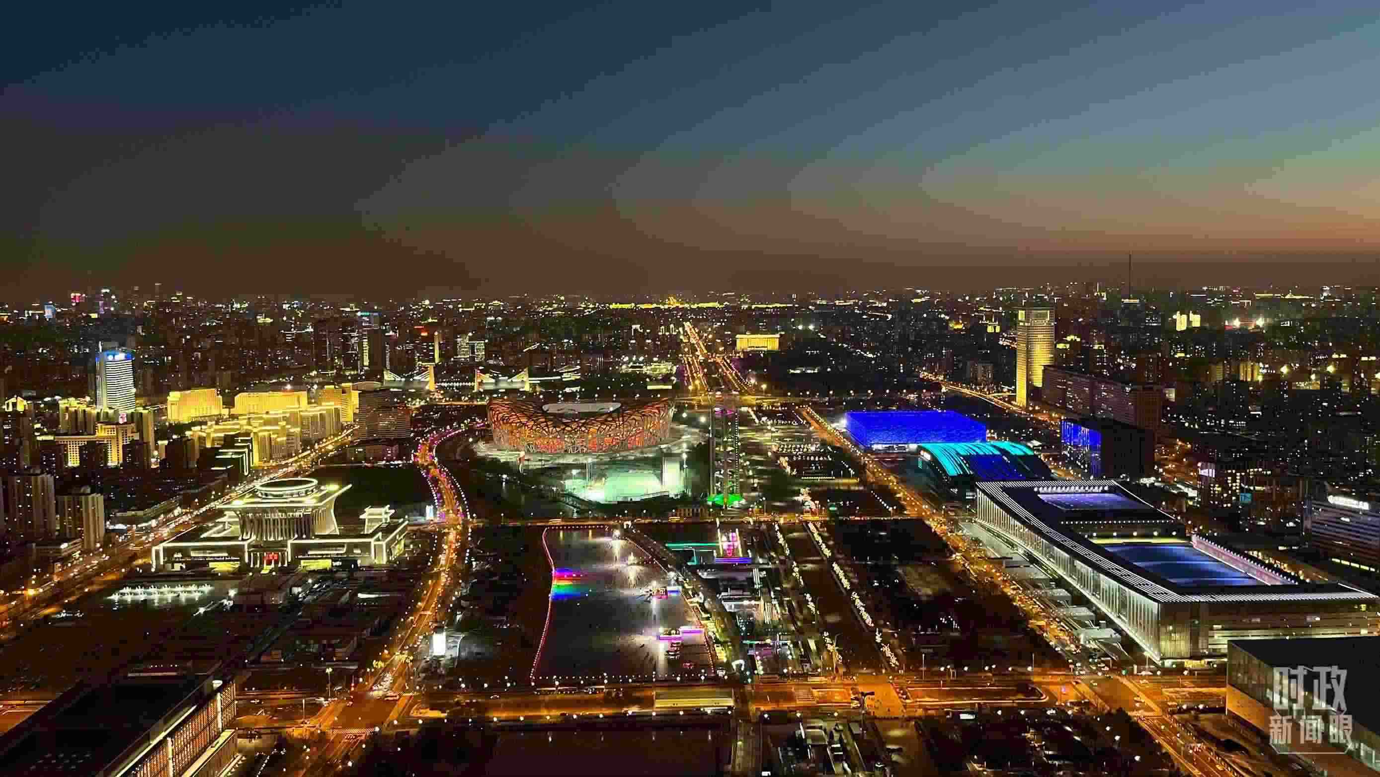 △2023年12月31日，從北京奧林匹克塔俯拍北京城區(qū)。（總臺(tái)央視記者金雨秋拍攝）