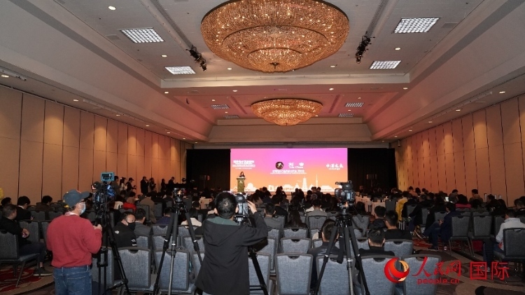 “中國之夜暨消費(fèi)電子發(fā)展論壇”現(xiàn)場。人民網(wǎng)記者 鄧圩攝