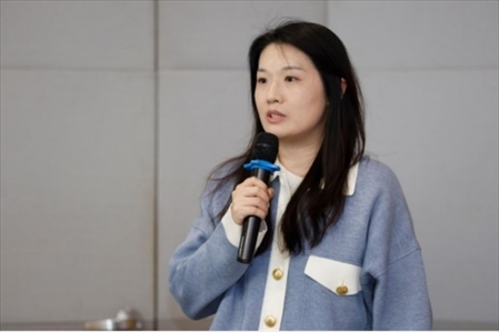 人民在線產(chǎn)品研發(fā)部主任、人民版權(quán)負(fù)責(zé)人劉曉曈發(fā)言