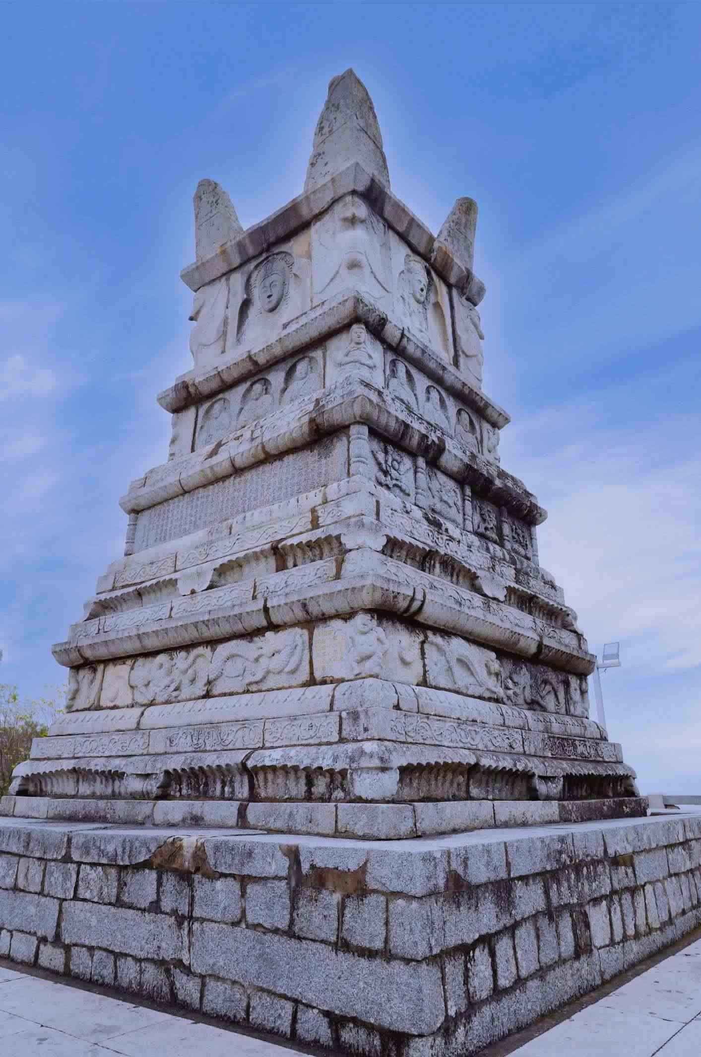 萬壽塔。 陳芝 攝