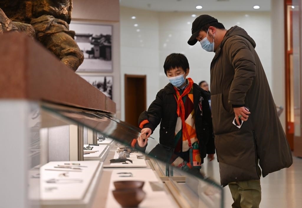 2024年1月29日，市民在平津戰(zhàn)役紀(jì)念館參觀。